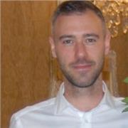 Docente laureato in direzione e composizione corale offresi per lezioni di pianoforte, teoria, solfeggio e armonizzazione